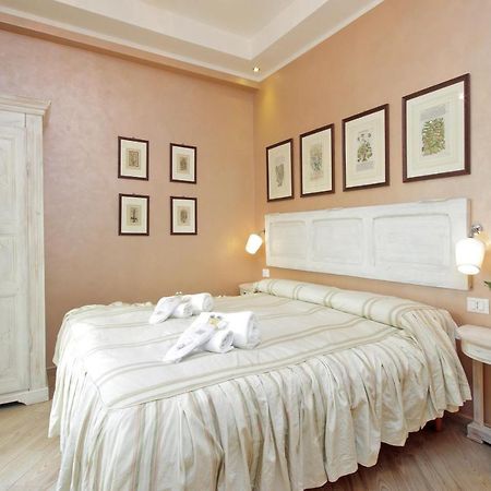 Deco'S Place Roma Teodora ภายนอก รูปภาพ
